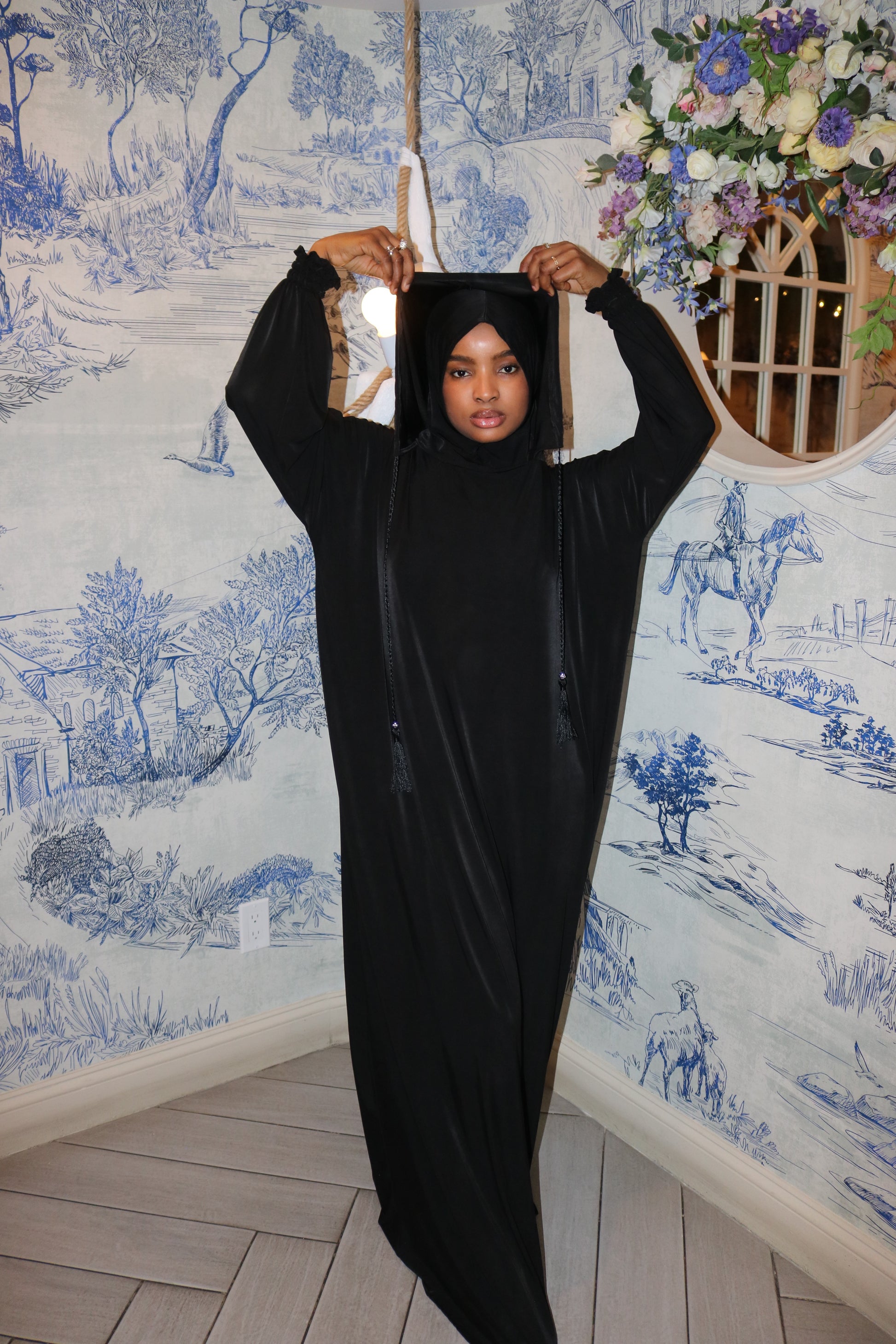 Jersey hooded abaya