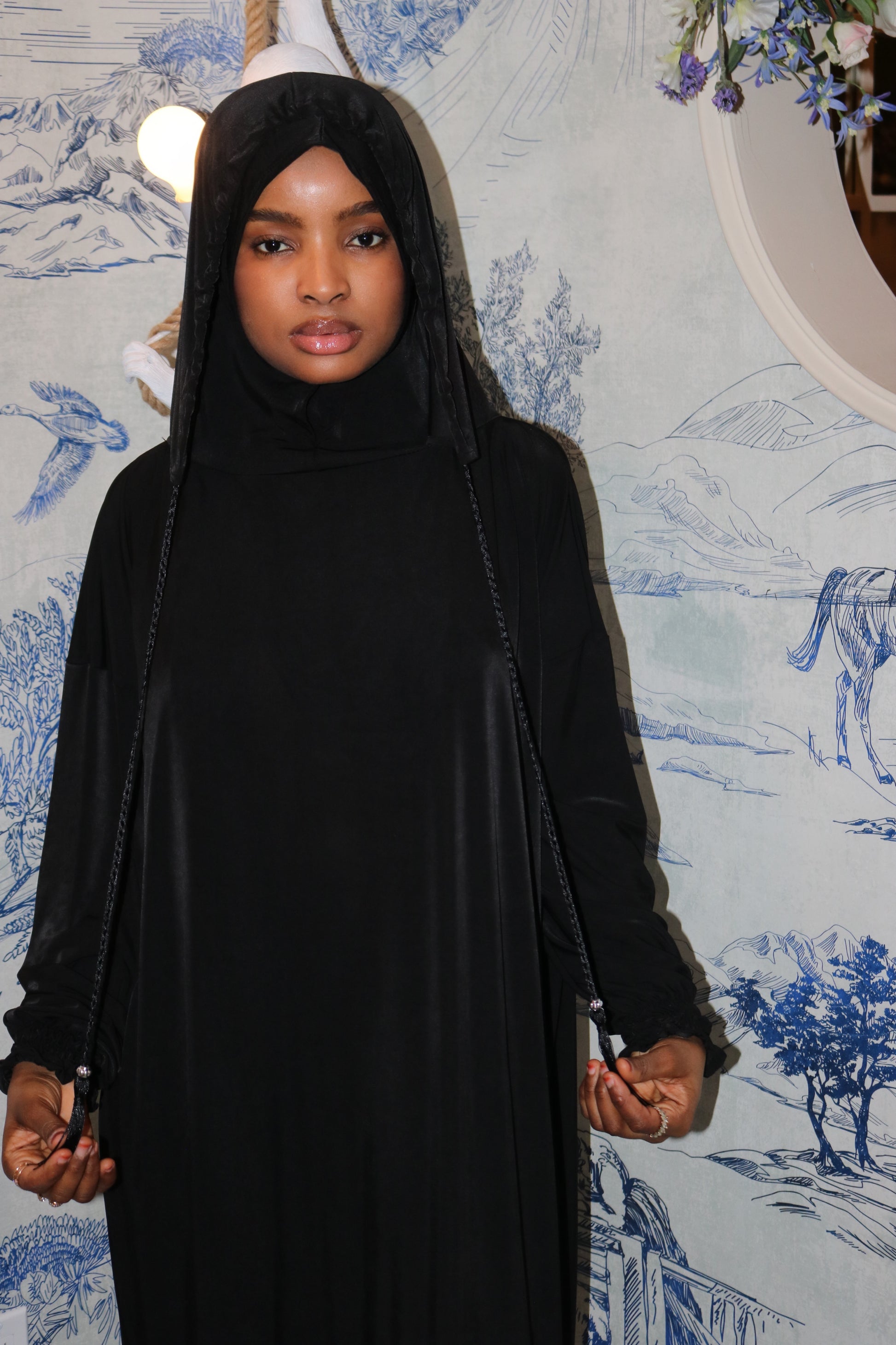 Jersey hooded abaya