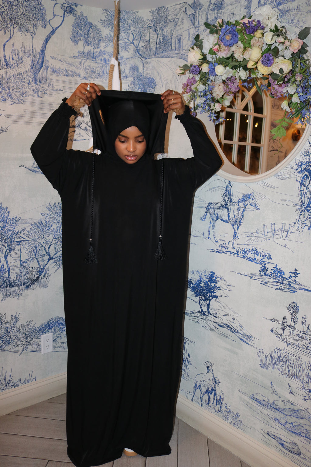 Jersey hooded abaya